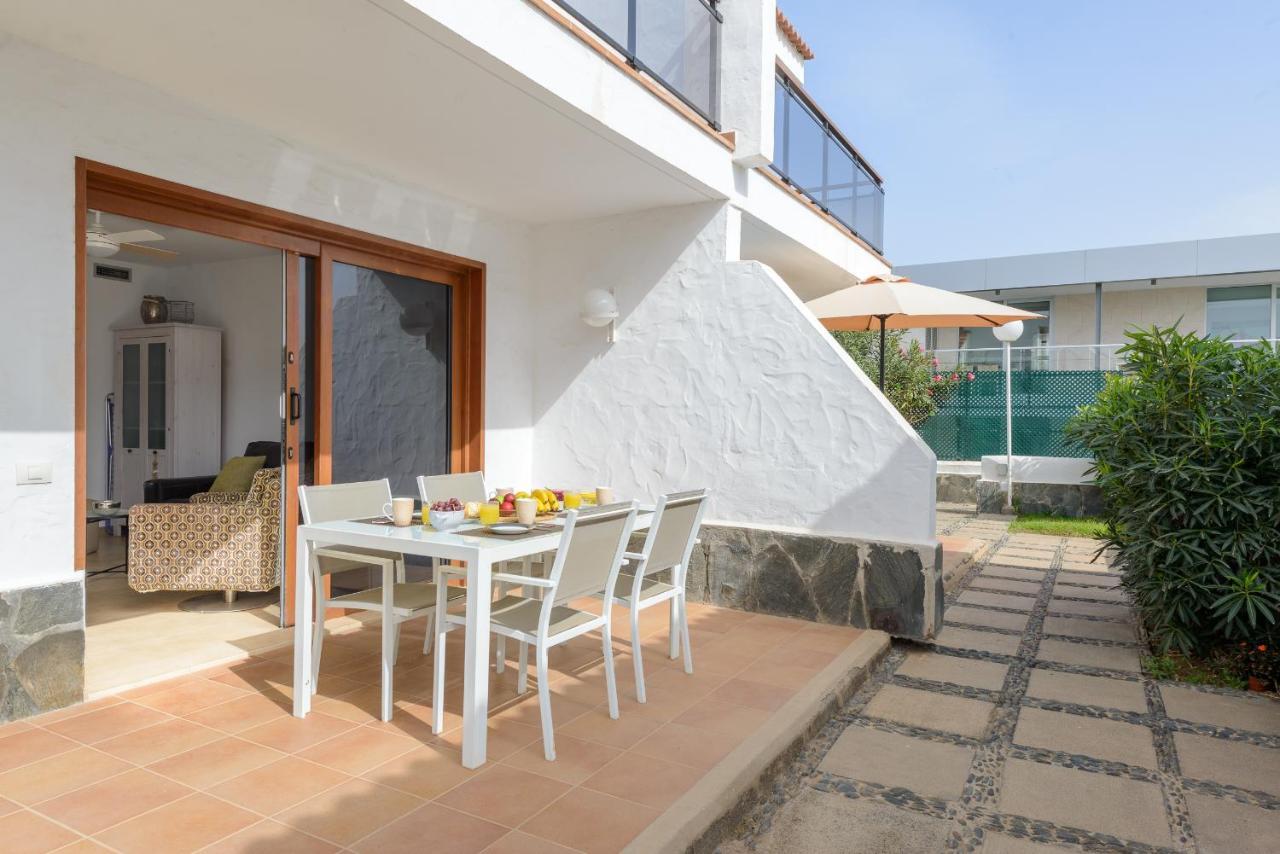 Bonito Bungalow Con Piscina Junto A La Playa San Bartolomé Екстериор снимка