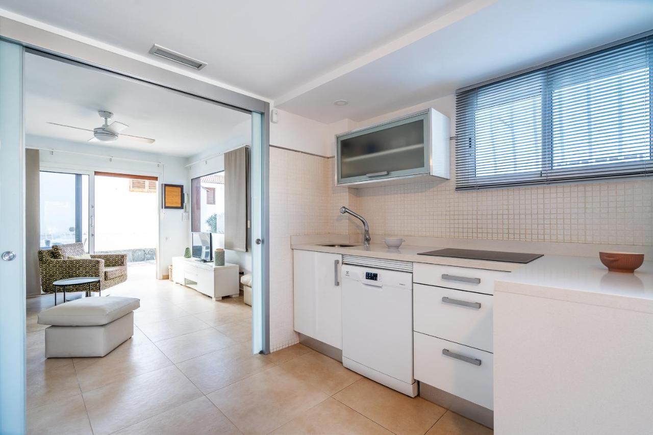 Bonito Bungalow Con Piscina Junto A La Playa San Bartolomé Екстериор снимка