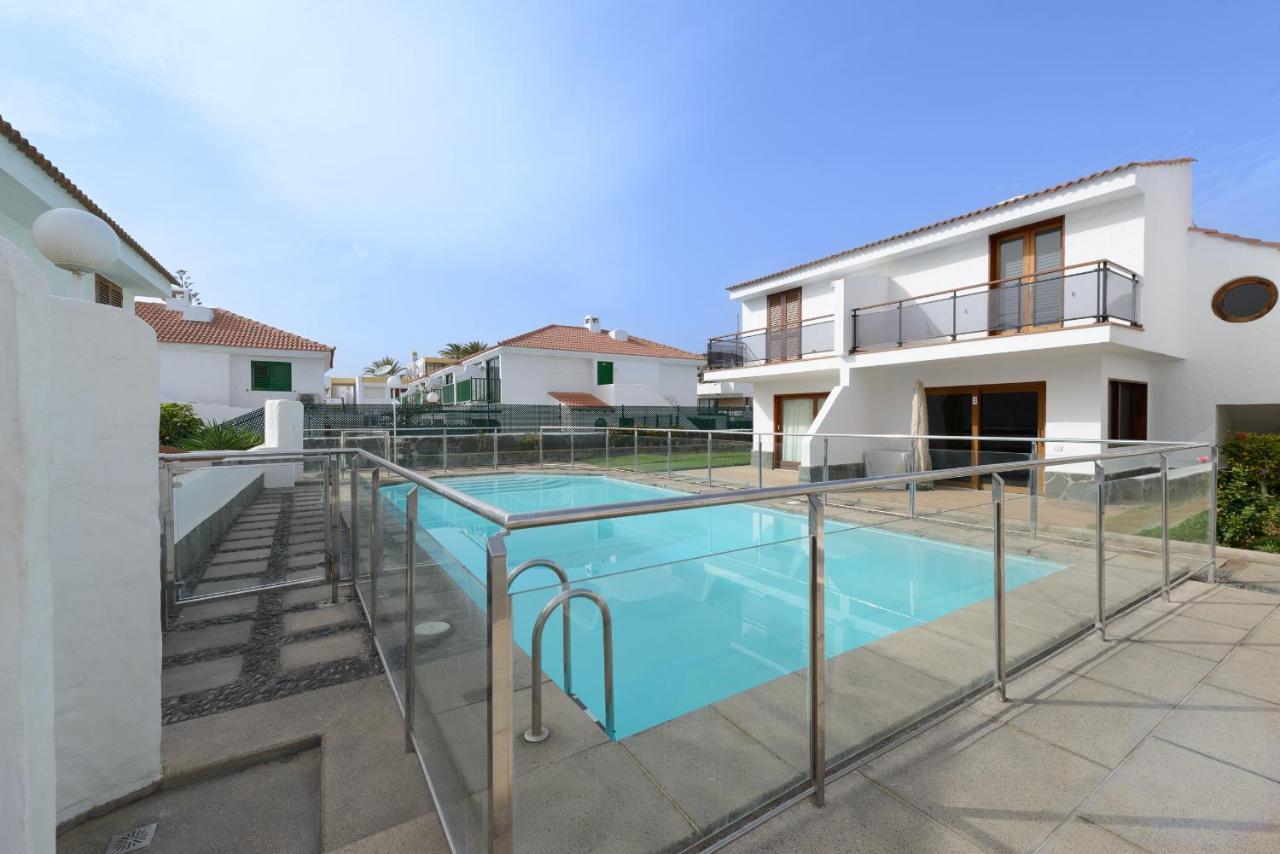 Bonito Bungalow Con Piscina Junto A La Playa San Bartolomé Екстериор снимка